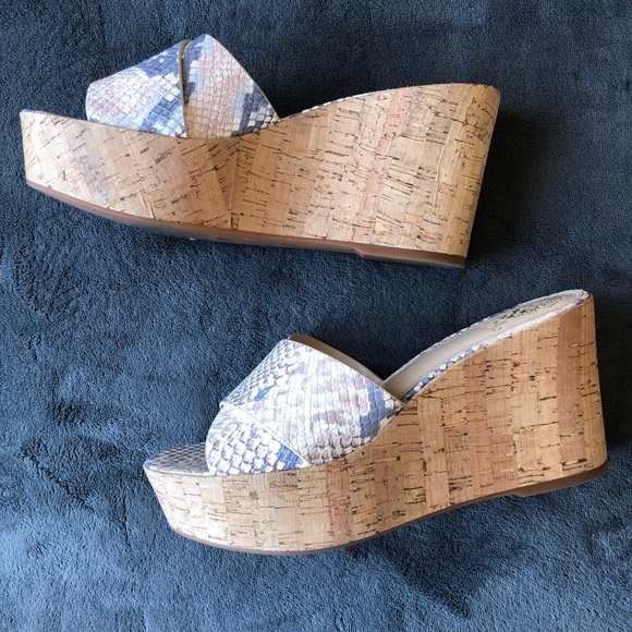 🐍Vince Camuto Platform Women’s Snake Blue🐍 - Picture 2 of 8